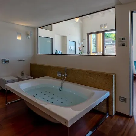 Luxury - Luxury With Infinity Pool Villa Blevio