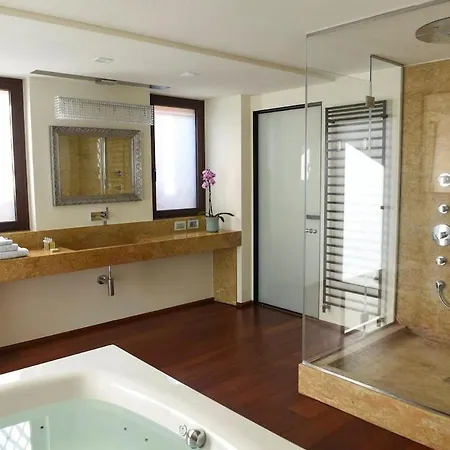 Luxury - Luxury With Infinity Pool Villa *